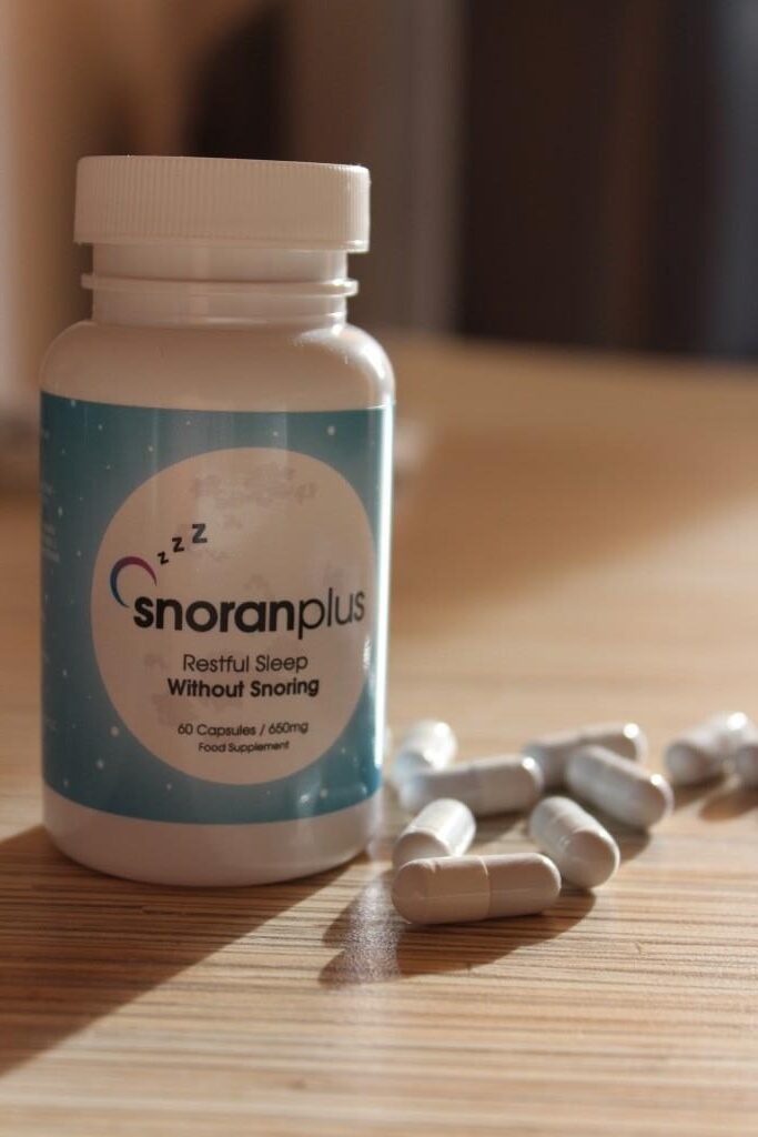 Snoring 11 a snoran plus bottle.